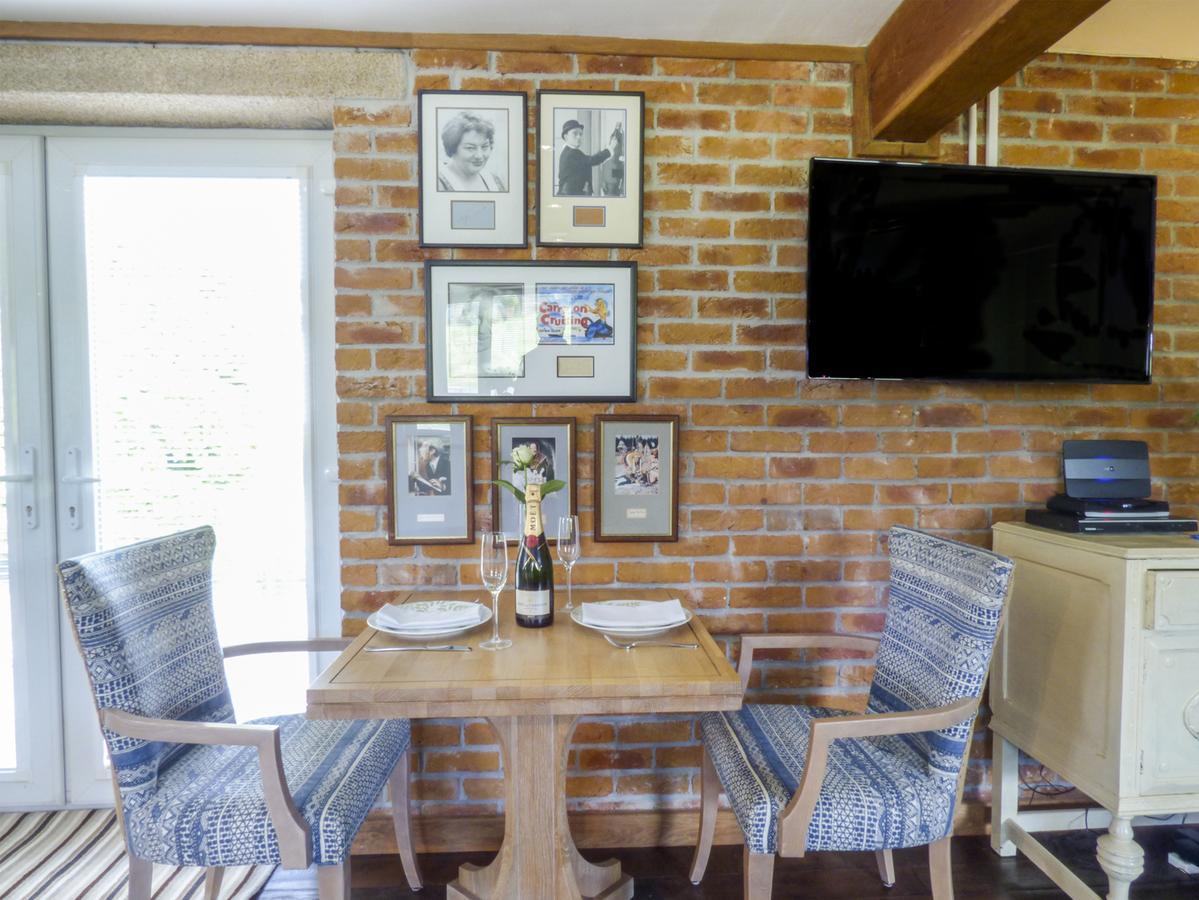 Blue Oyster Villa มัลเลียน ภายนอก รูปภาพ